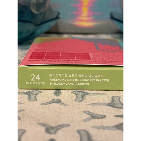 WakeMake x Squid Game 2 Collab Bloody Game Blurring Eye Palette - Picture 3 of 7